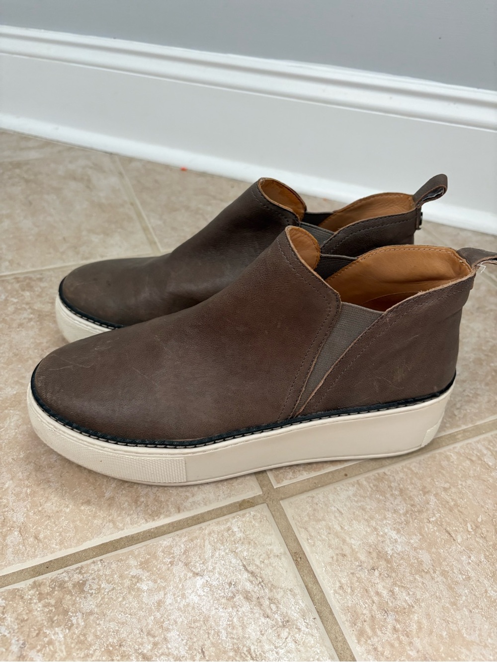 J/Slides Mika women's platform sneakers in a brown leather finish sz 8